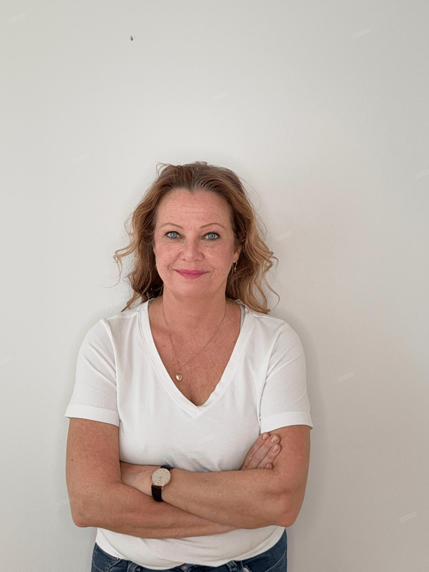 LinkedIn Headshot - AI LinkedIn Headshot Generator & Professional LinkedIn Photo Maker transformation - before