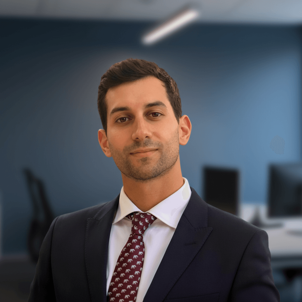 LinkedIn Headshot - AI LinkedIn Headshot Generator & Professional LinkedIn Photo Maker transformation - after